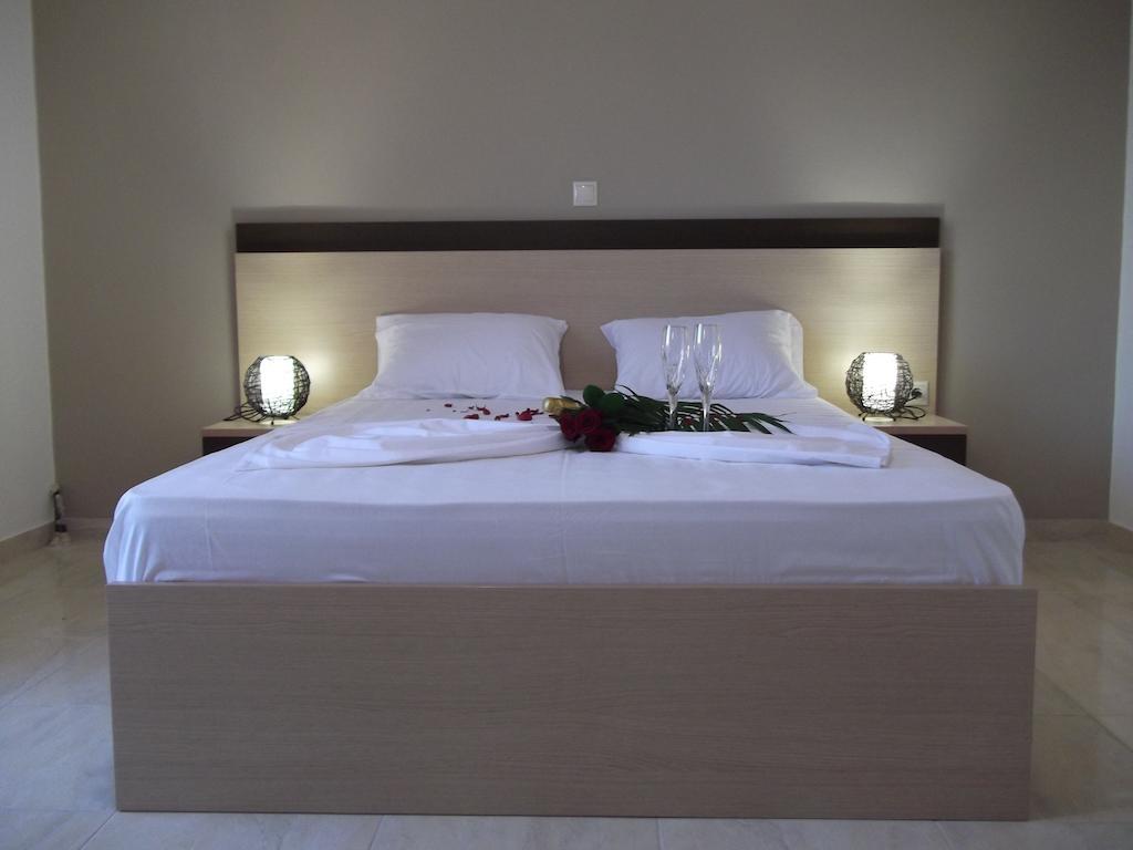 Kritamos Beach Apartments Frangocastelo Phòng bức ảnh