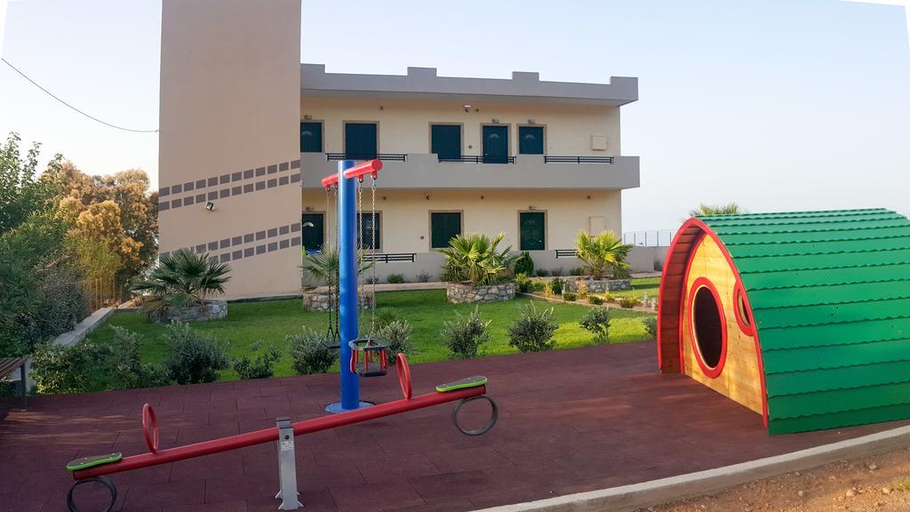 Kritamos Beach Apartments Frangocastelo Ngoại thất bức ảnh